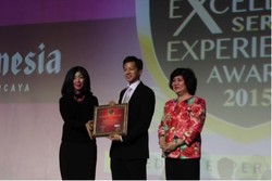 Sukses Tingkatkan Kualitas Layanan Perbankan, BCA Raih ESEA 2015