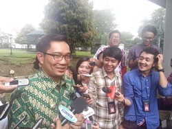 Canda Ridwan Kamil Soal Monorel Bandung: Dua Periode Pak Jokowi Selesailah