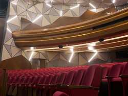 Pentaskan Beauty and the Beast, Ini Backstage Ciputra Artpreneur Theater