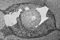 Batu di Australia Ini Berbentuk Mata Manusia