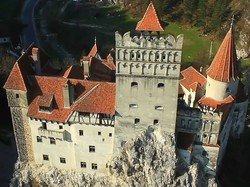 Masuk ke Kastil Drakula di Rumania, Berani?
