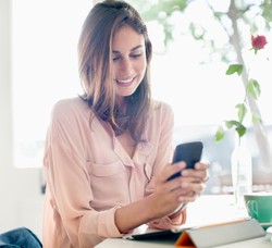 Ini Pledoi Istri yang Dijerat UU ITE Karena Chatting Mesra