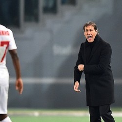 Roma Kini Benar-benar Butuh Kemenangan