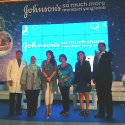 Johnsons Ajak Orangtua di Indonesia Aktif Menstimulasi Indera Bayi