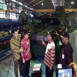 Selain Bikin Panser Badak, Pindad Juga Produksi Amunisi Kaliber Besar
