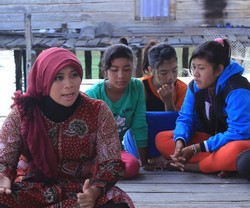 Zahrotur Riyad, Dokter Gigi yang Gigih Mengubah Nasib Remaja di Pulau Terpencil