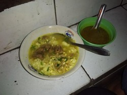 Soto Dini Hari di Salatiga, Bukanya Tengah Malam