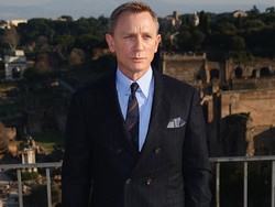 Adegan Kejar-kejaran Mobil untuk Spectre, Daniel Craig Cedera Kepala