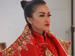 Julia Perez Berencana Hapus Tato