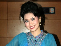 Gugat Cerai Suami, Ratna Listy: Hubungan dengan Suami Baik-baik Saja!