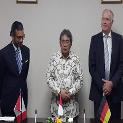 Bantu Bangun Desa, Jerman dan Kanada Hibahkan Ratusan Miliar Rupiah