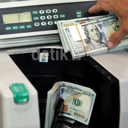 Rupiah Melempem, Dolar Dekati Rp 13.000