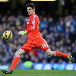 Jumpa Spurs di Final, Courtois Abaikan Hasil di Liga