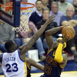 LeBron 42 Poin, Cavaliers Sungkurkan Warriors