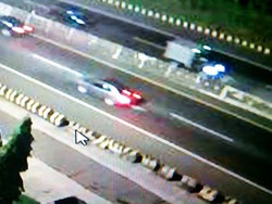 Ini Potongan Gambar CCTV saat Mobil Yana Seret Firman Sejauh 30 Km