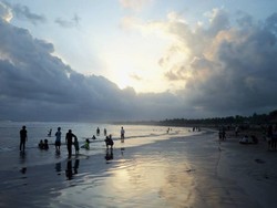 Cantiknya Sore di Pantai Pangandaran