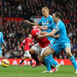 Duel yang Monoton dan Kering Kreativitas