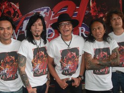 Selain Tommy Lee Motley Crue, /rif Juga Kolaborasi dengan Gwen Stefani?