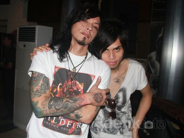 Like Father Like Son, Ovy '/rif' dan Axel