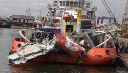 KNKT: Penyelidikan Jatuhnya Pesawat AirAsia QZ8501 Sudah 40 Persen