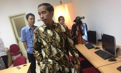 Jokowi Geleng-geleng Kepala Saat Ditanya Pelimpahan Kasus BG ke Kejagung
