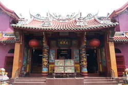 Kelenteng Antik Nan Cantik di Lampung