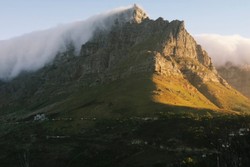 Keajaiban Alam yang Paling Sering Dikunjungi Wisatawan (1)