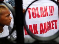 Aksi Dukungan Untuk Ahok di Depan Balai Kota