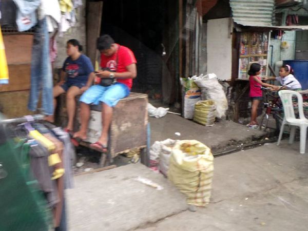 Menengok Pemukiman Kumuh di Filipina