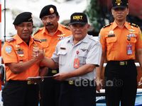 Serah Terima Serpihan Terakhir AirAsia QZ8501