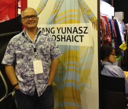 Alasan Itang Yunasz Tertarik Rancang Busana Anak Muda untuk Moshaict