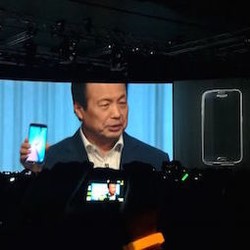 Bos Samsung: Galaxy S6 & S6 Edge Tak Ada Lawan!