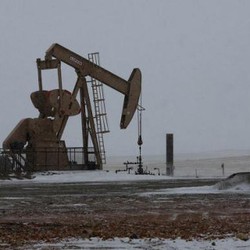 Harga Minyak Turun 1%