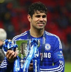 Diego Costa Pungut Koin yang Dilempar ke Arahnya, lalu Sisipkan ke dalam Celana