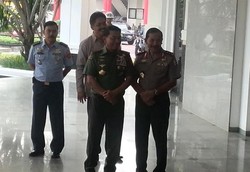 Di Hadapan Jokowi, Wakapolri Tegaskan Polri Siap Berkoordinasi dengan TNI