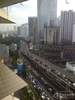 Jalan Sudah Tiga Tumpuk, Casablanca-Tanah Abang Tetap Macet Parah