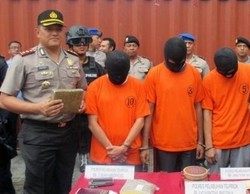 Pecatan Paspampres dan Guru Honorer Ini Jual Upal Demi Kebutuhan Ekonomi