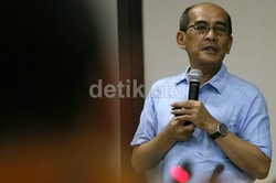 Faisal Basri: Aneh, Bensin Premium Naik Rp 200/Liter