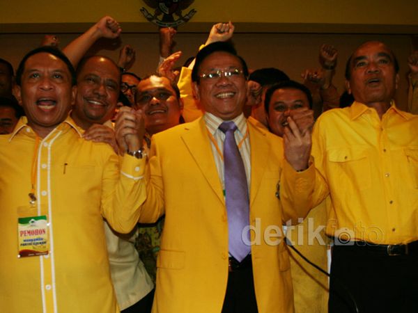 Mahkamah Partai Golkar Menangkan Agung Laksono