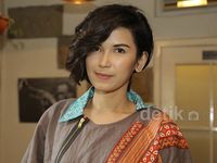 Dinda Kanya Dewi Kini Eksis Main Teater