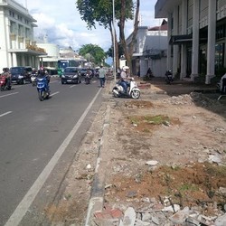 DBMP Anggarkan Rp 15 M Percantik Jalan dan Trotoar di Gedung Merdeka