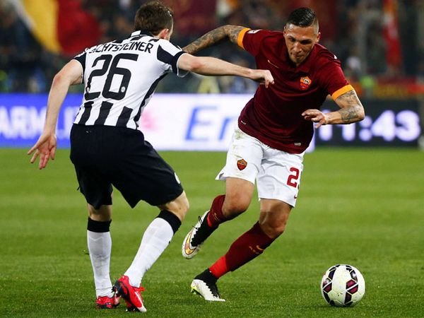 Roma-Juventus Berbagi Angka