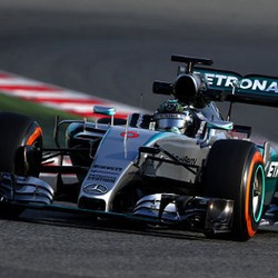 Tes Pramusim Oke, Mercedes Enggan Jemawa