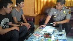 Kena! 2 Pembobol ATM Dijebak Korban, Kini Meringkuk di Kantor Polisi