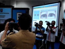 Kemendagri Bawa e-KTP ke BNN untuk Bantu Lacak Gembong Narkoba