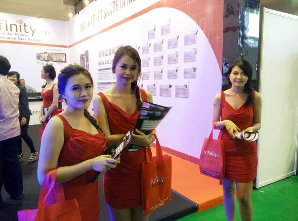 Gadis Cantik Bertebaran di Mega Bazaar 2015