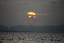 Menikmati Senja Dari Pantai Alue Naga di Banda Aceh