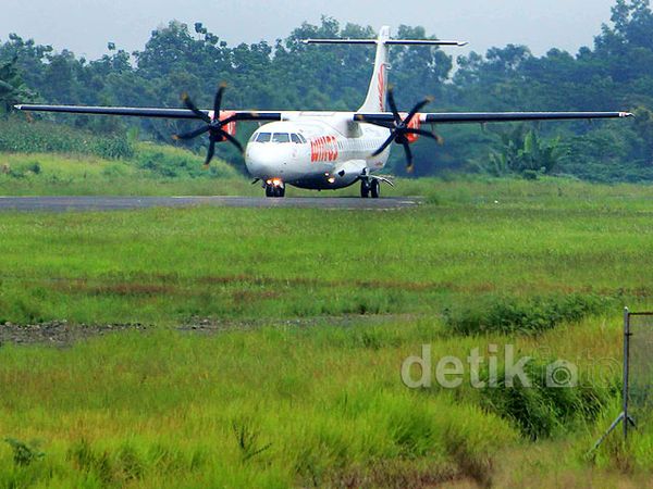 Pesawat yang Bawa Duo Bali Nine Mendarat di Cilacap