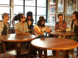 FOS Rilis Lagu Baru Follow The Rainbow