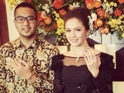 Revalina S Temat Nikah di Bali 15 Maret